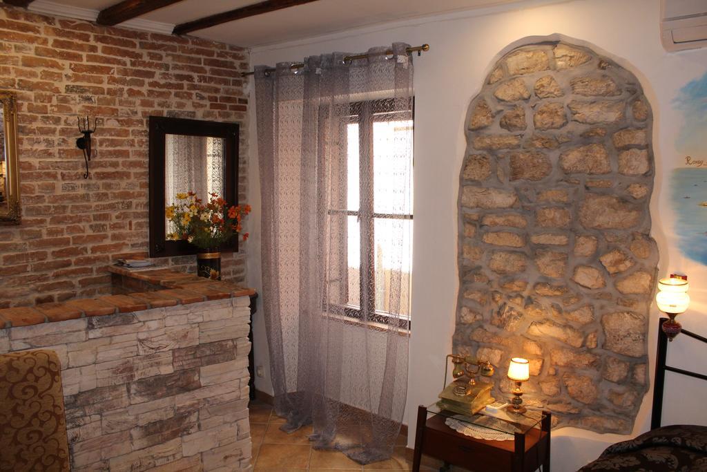 Rooms Da Angelica Old City 2 Ровин Екстериор снимка